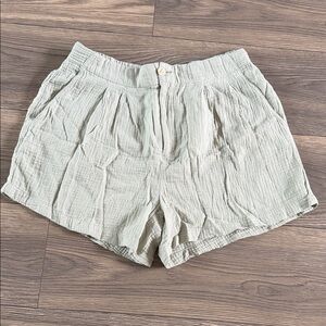 Thread & Supply Light Green Women's Shorts
